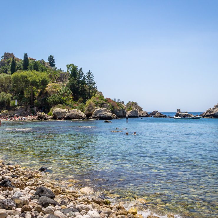 Isola Bella tra mito e meraviglia: il gioiello barocco incastonato nel mare di Taormina