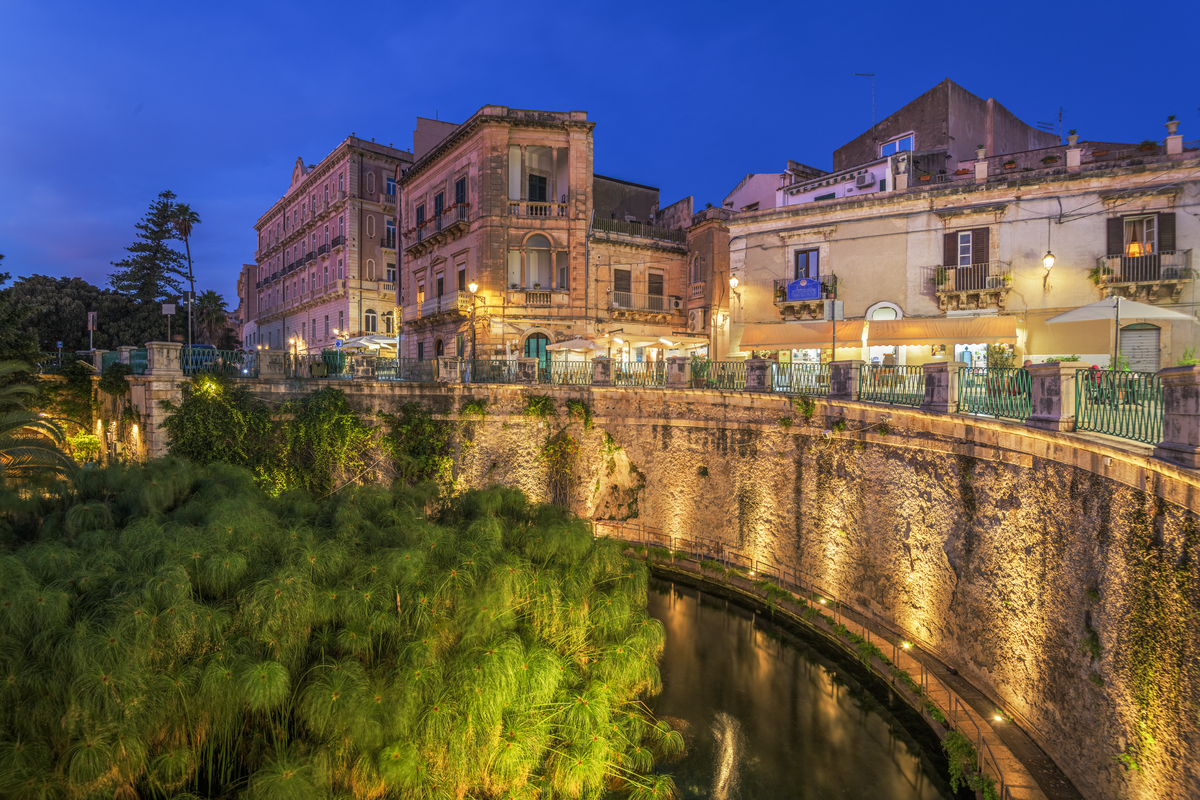 Siracusa greca e senza tempo: viaggio nella bellezza che non sfiorisce